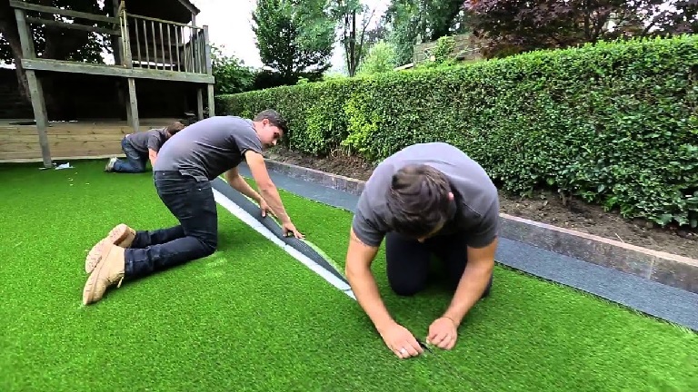 How Artificial Turf is Changing Home Gardening