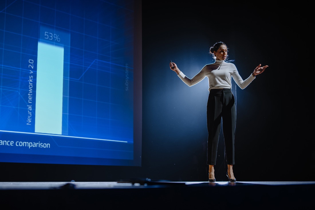 Why the Best AI Keynote Speakers Are Essential for Your Tech Conference?