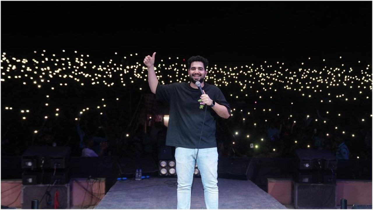 Samay Raina Height in Feet