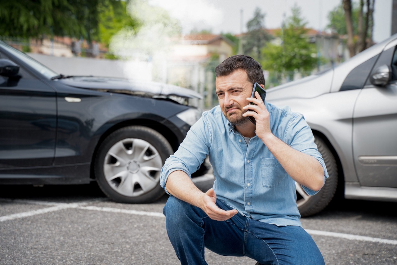When to Hire an Injury Attorney After a Serious Car Accident