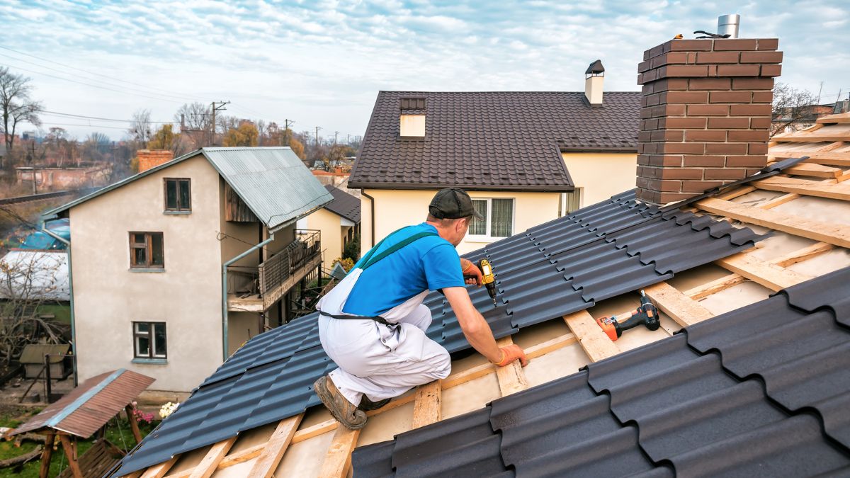 Top Signs Your Residential Roof Needs Immediate Replacement