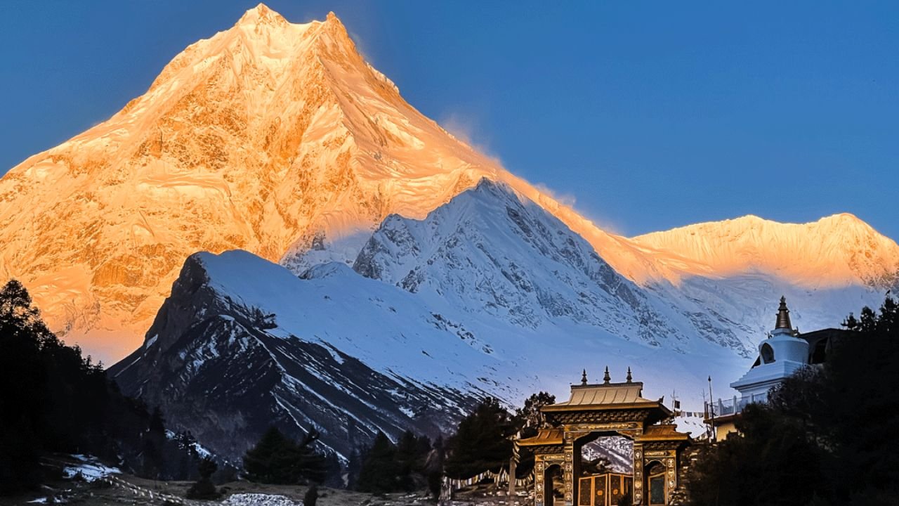 Top Treks In Nepal: Annapurna Circuit, Langtang Valley, Manaslu Circuit & Luxury Everest Base Camp