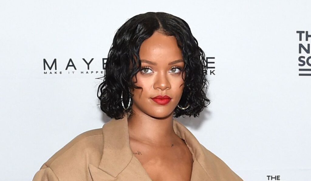 Rihanna: The Wet and Wavy Bob