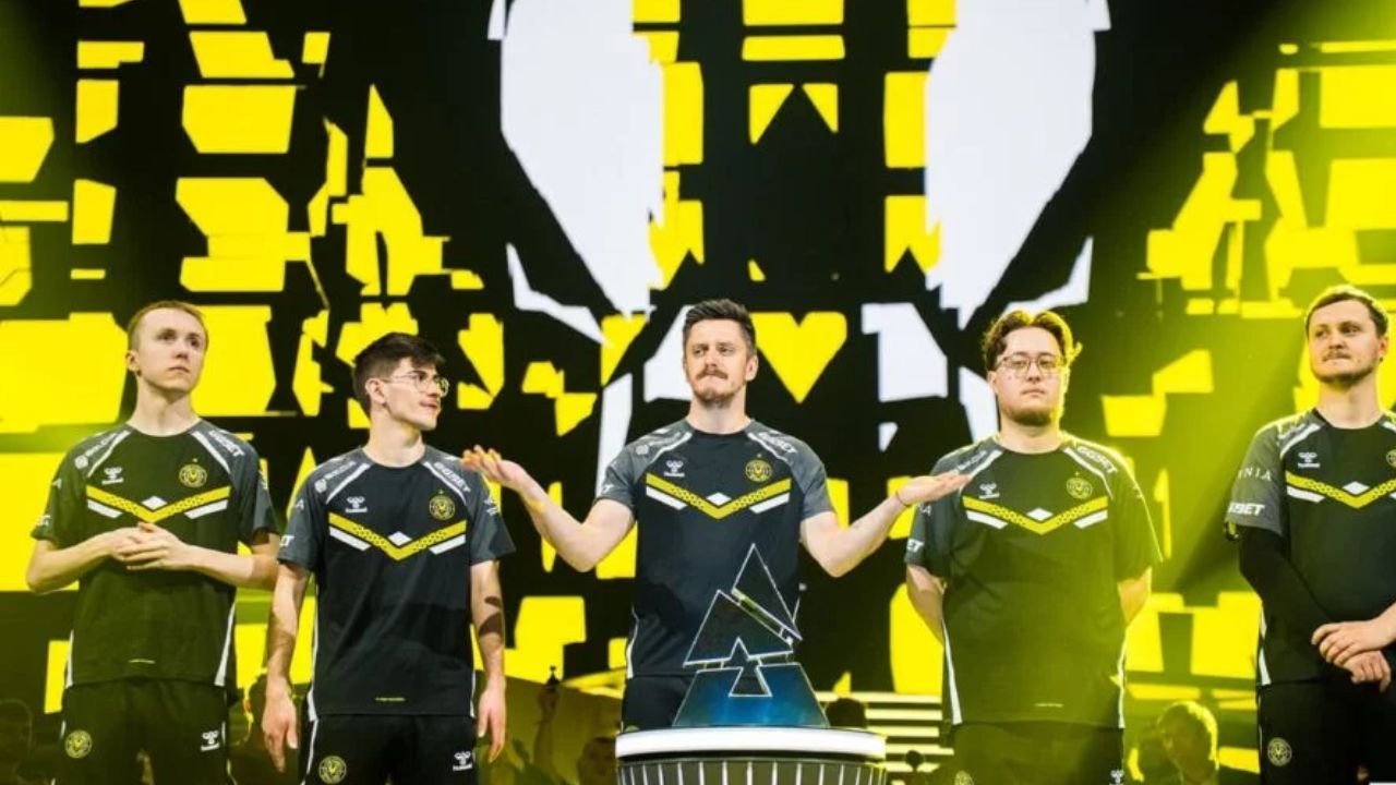 Top 10 strongest teams in CS2 right now