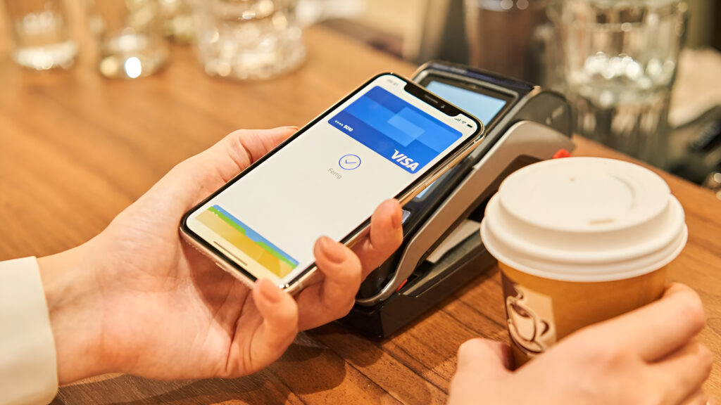 does in n out take apple pay