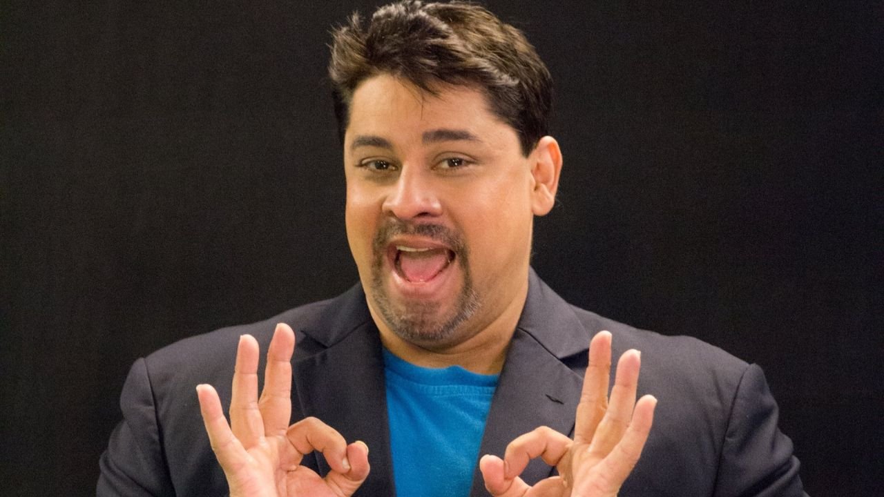 Cyrus Broacha Net Worth, Biography, Career, Rumours