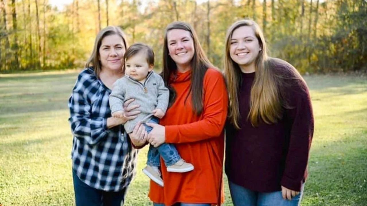 FamousParenting Chelsea Acton: A Modern Guide to Parenting in the Spotlight