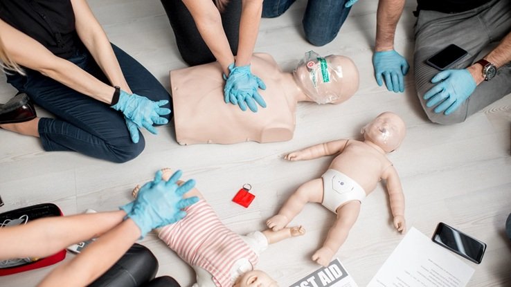 Why Parents And Caregivers Should Consider First Aid Training In Cannon Hill?